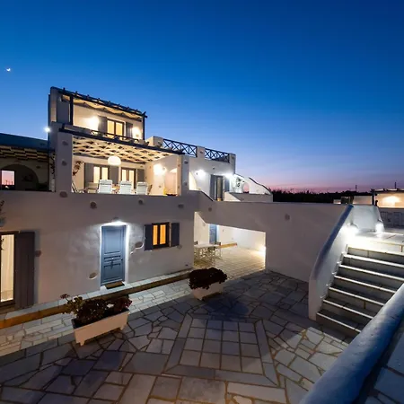 Virginia Villa Ambelász